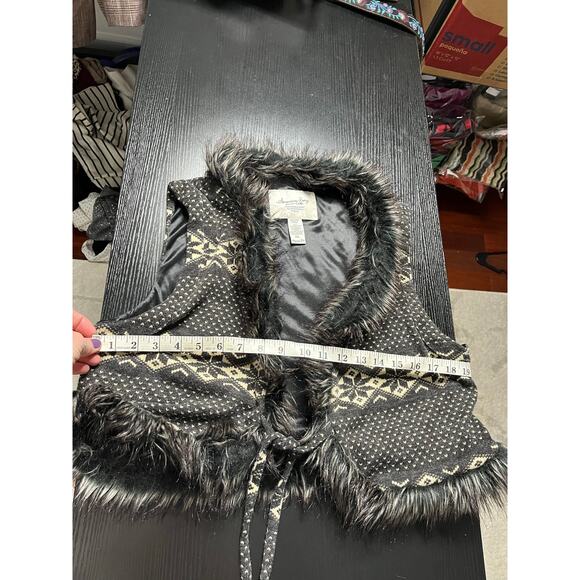 Vintage Y2K American Rag Nordic Style Fur-lined Cropped Vest - Picture 9 of 10